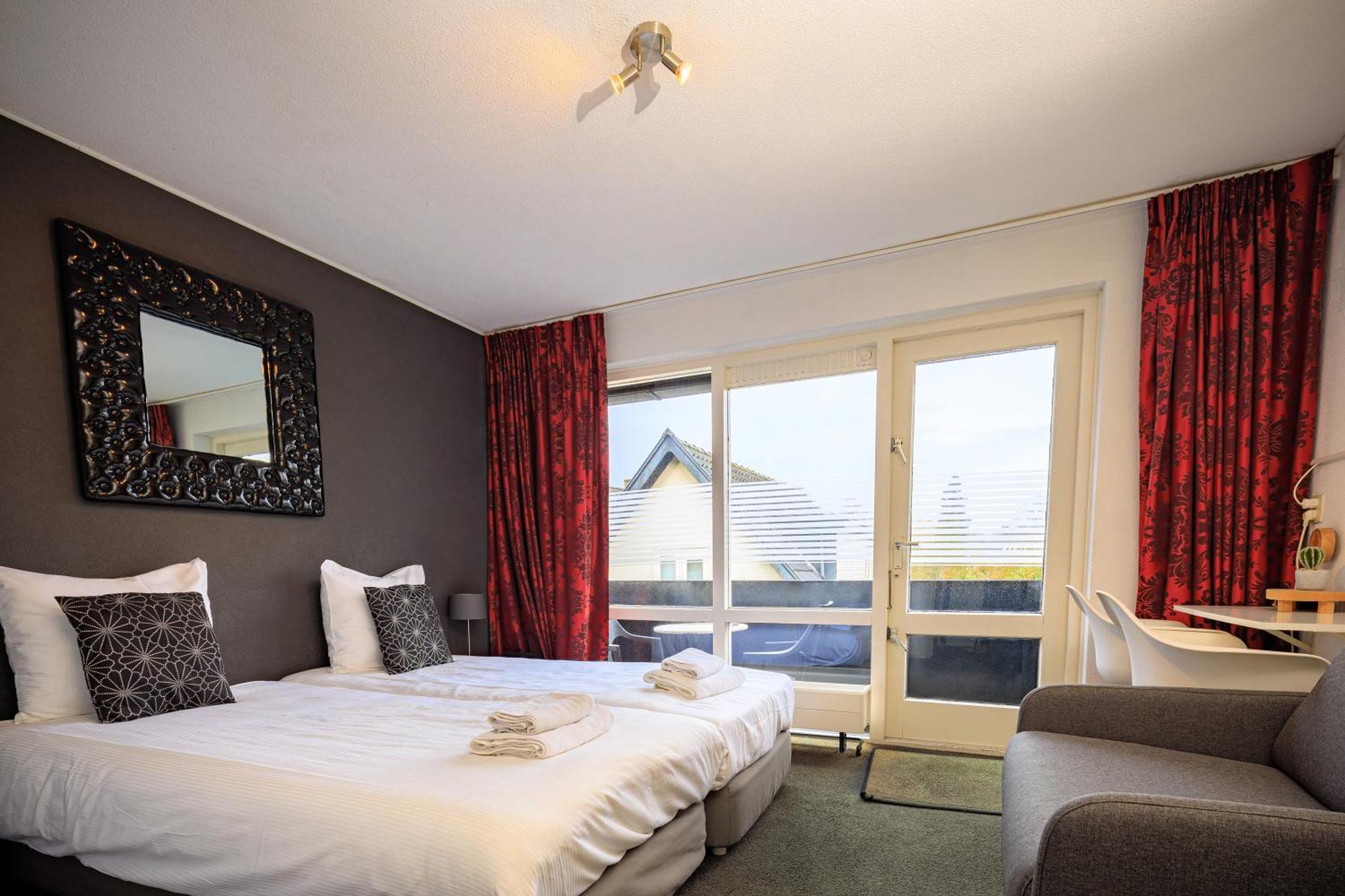 Hotel Berg En Bos Apeldoorn Extérieur photo